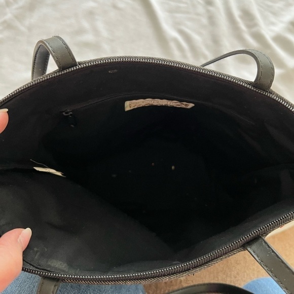 Cappelli Denim Style Embroidered Purse Apple Design - Picture 5 of 5